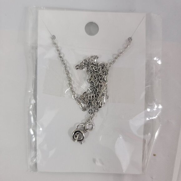 First Holy Communion Commemorative Necklace, Pendant of Child, Cross & Chalice - Picture 6 of 6